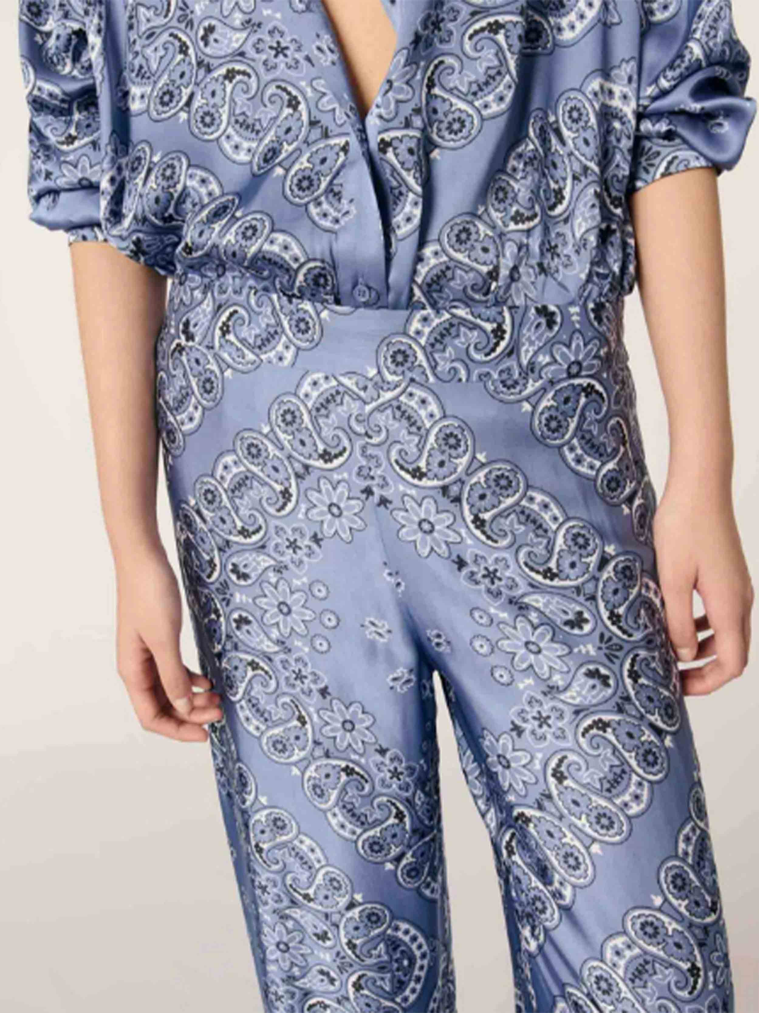 Blue bandana print