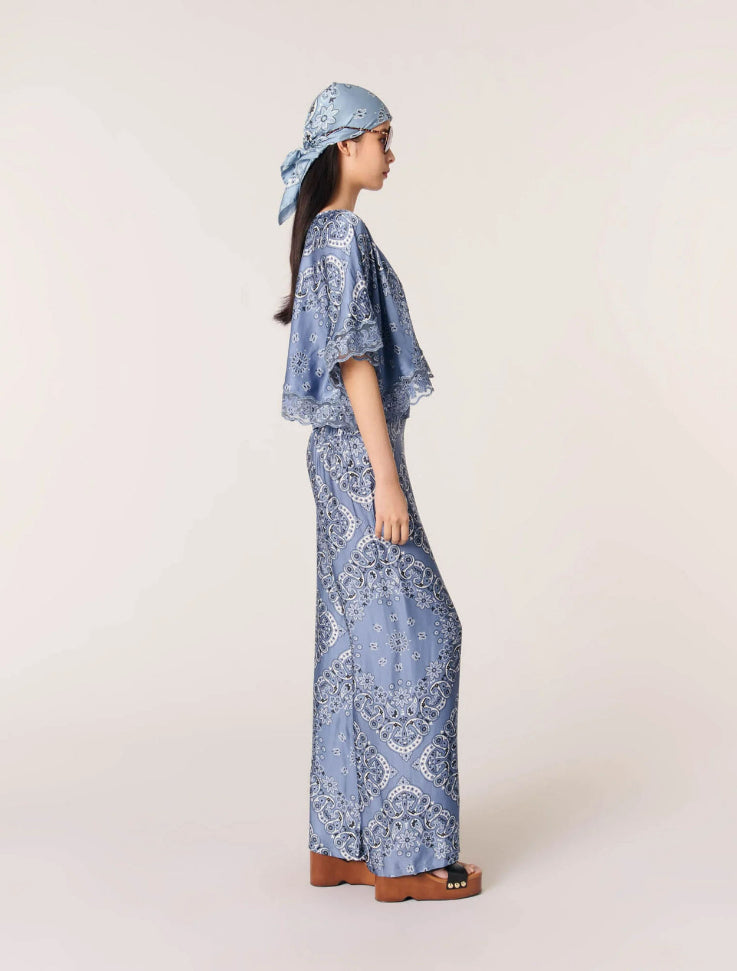 Blue bandana print