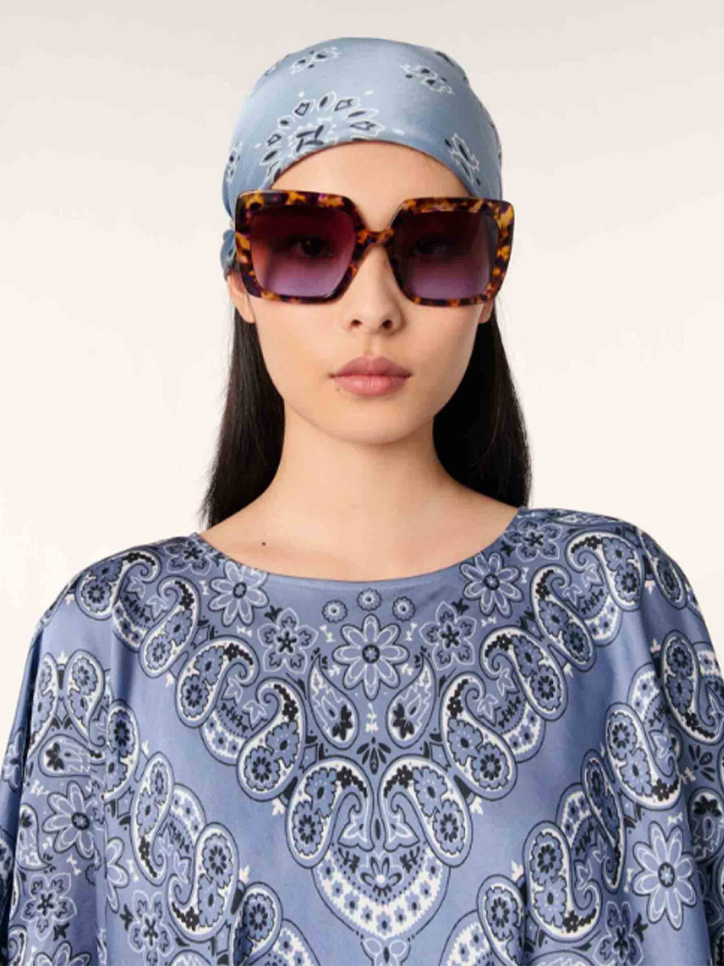 Blue bandana print